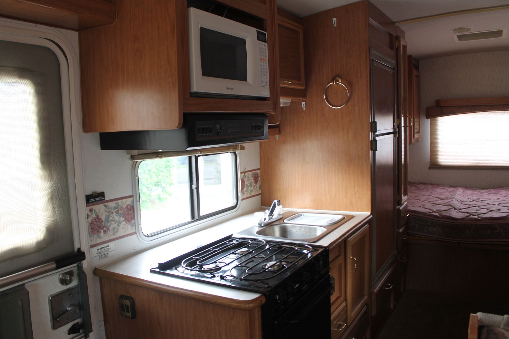 1997 Ford Eseries Fleetwood Tioga Motor home Class C RV ***SOLD